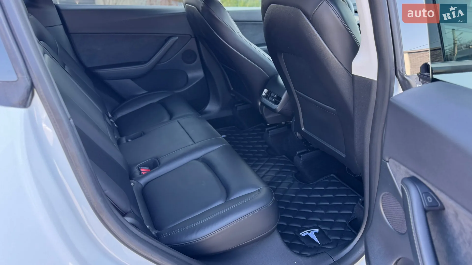 2021 Tesla Model Y - мініатюра 13