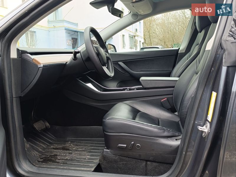 Позашляховик / Кросовер Tesla Model Y 2020 в Харкові
