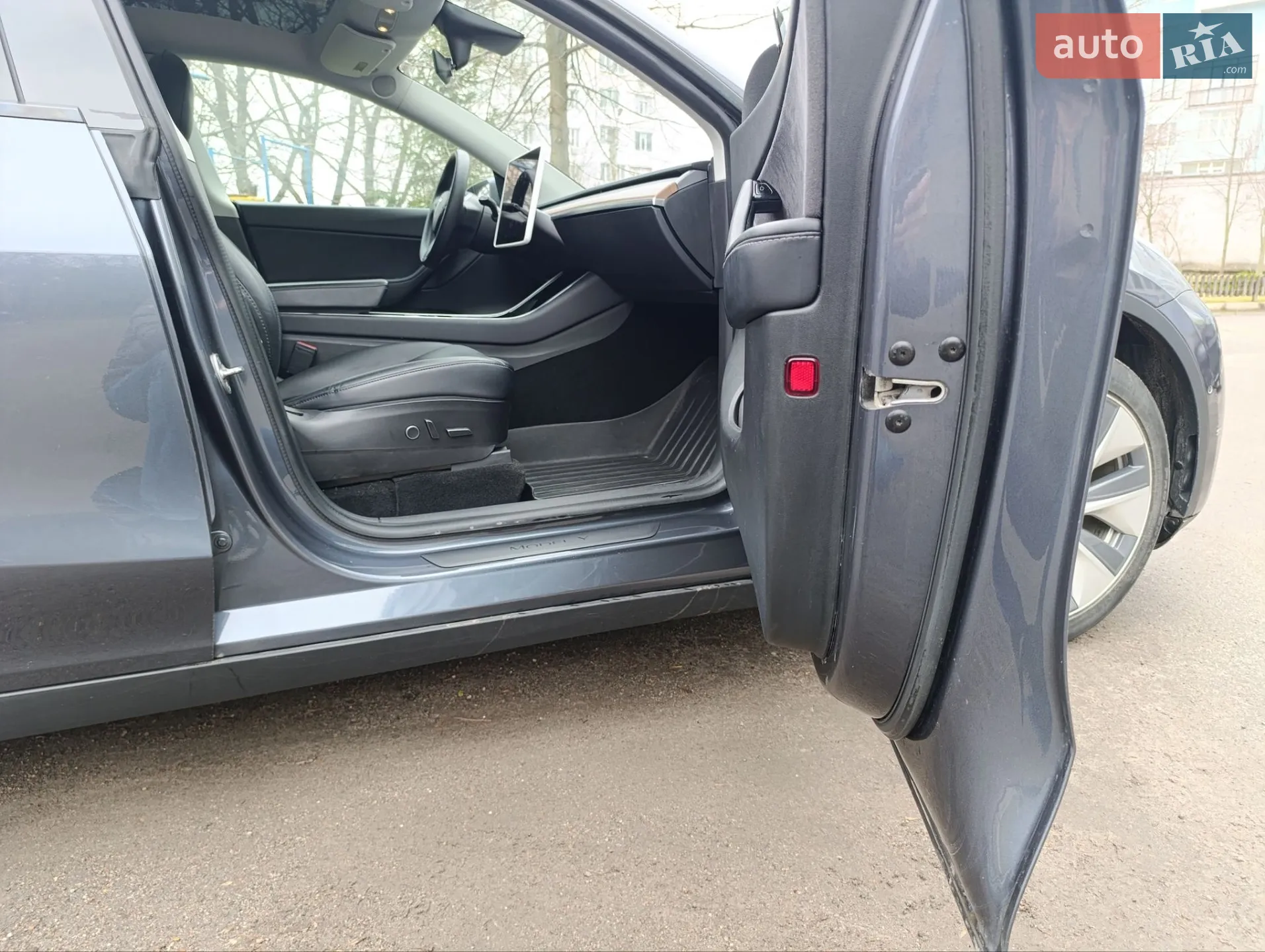 2020 Tesla Model Y - мініатюра 31