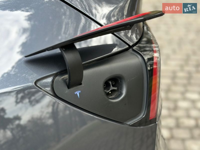 Позашляховик / Кросовер Tesla Model Y 2023 в Кременчуці фото 38 Позашляховик / Кросовер Tesla Model Y 2023 в Кременчуці
