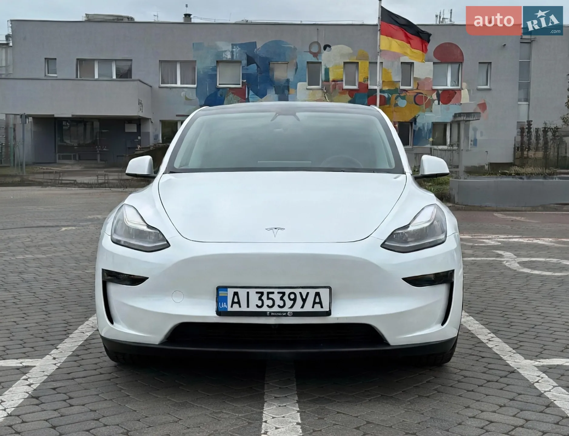 2023 Tesla Model Y - мініатюра 2