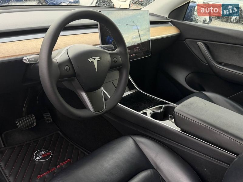Позашляховик / Кросовер Tesla Model Y 2020 в Харкові