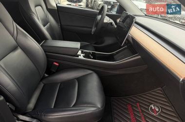 Позашляховик / Кросовер Tesla Model Y 2020 в Харкові