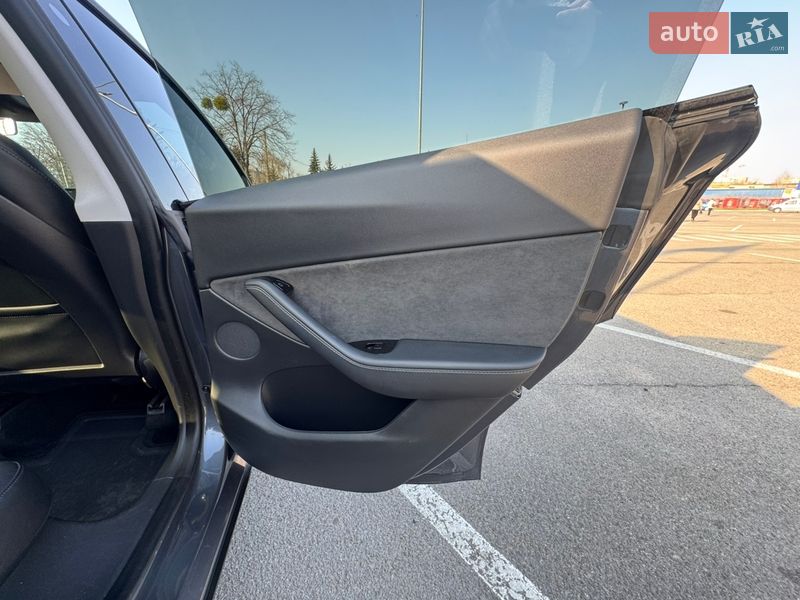 Позашляховик / Кросовер Tesla Model Y 2020 в Житомирі фото 25 Позашляховик / Кросовер Tesla Model Y 2020 в Житомирі