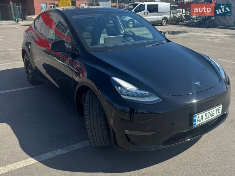 Внедорожник / Кроссовер Tesla Model Y 2022 в Киеве