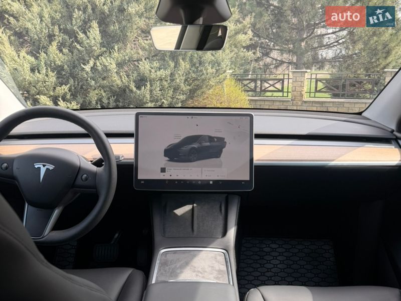 Внедорожник / Кроссовер Tesla Model Y 2024 в Харькове