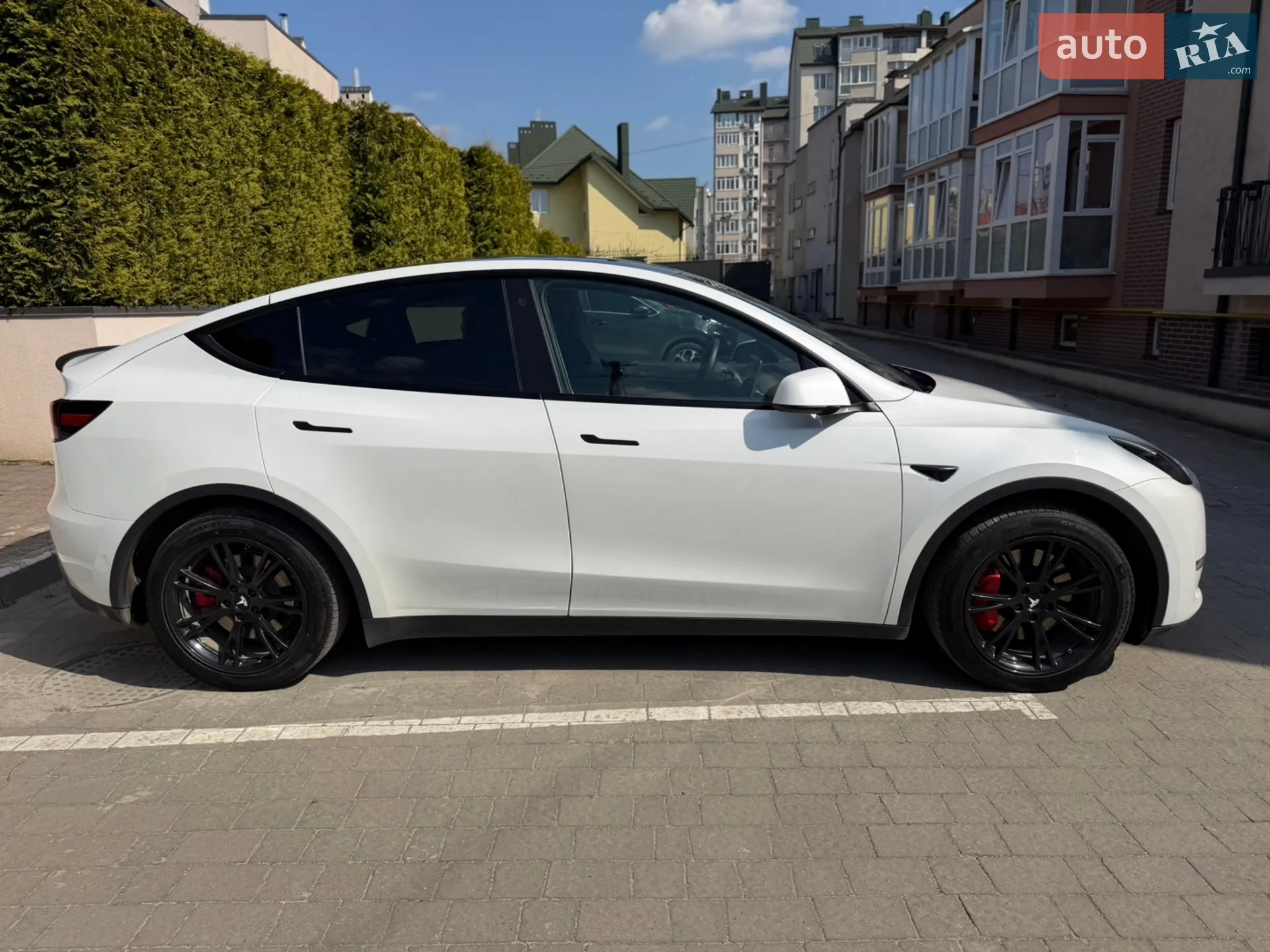 2021 Tesla Model Y - мініатюра 3