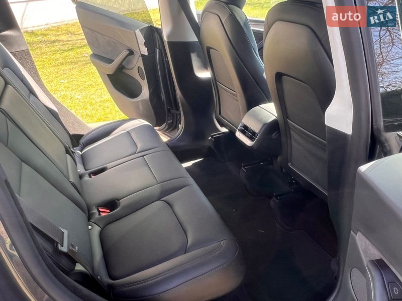 Внедорожник / Кроссовер Tesla Model Y 2024 в Киеве