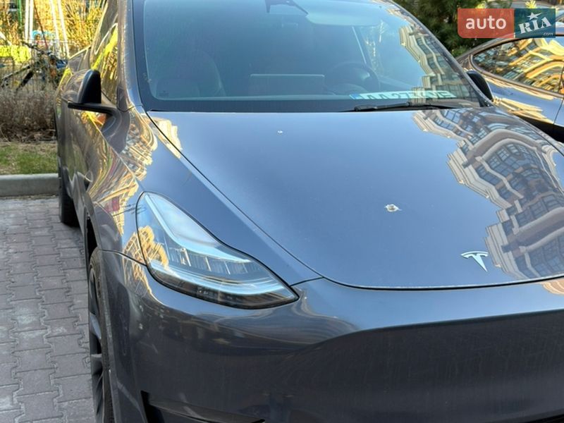Внедорожник / Кроссовер Tesla Model Y 2023 в Киеве