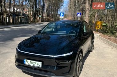 Внедорожник / Кроссовер Tesla Model Y 2025 в Львове