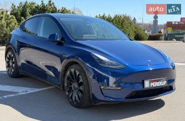 Внедорожник / Кроссовер Tesla Model Y 2023 в Киеве