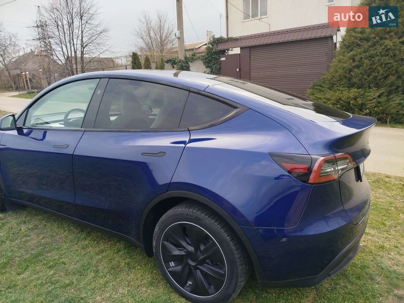 Внедорожник / Кроссовер Tesla Model Y 2024 в Одессе