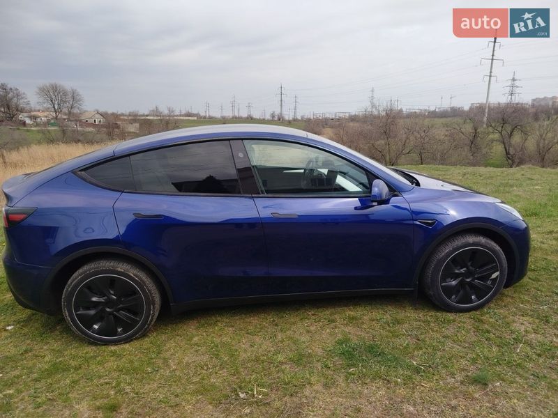 Внедорожник / Кроссовер Tesla Model Y 2024 в Одессе