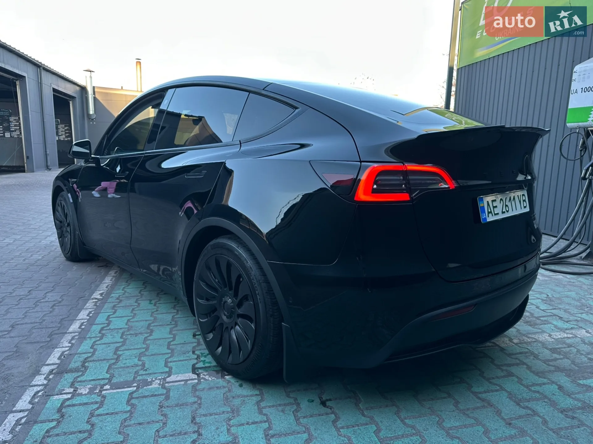 2022 Tesla Model Y - мініатюра 8