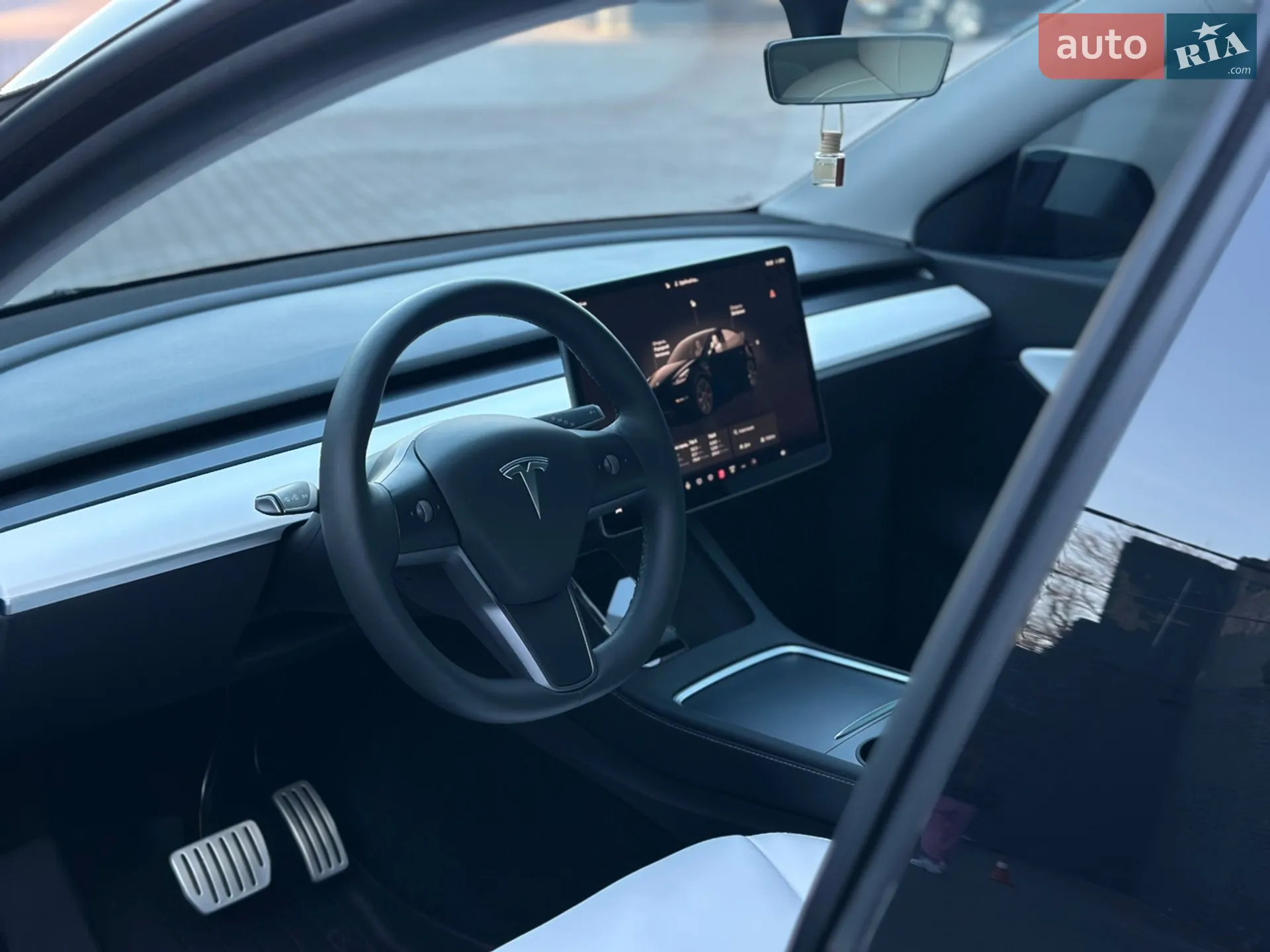 2022 Tesla Model Y - мініатюра 31