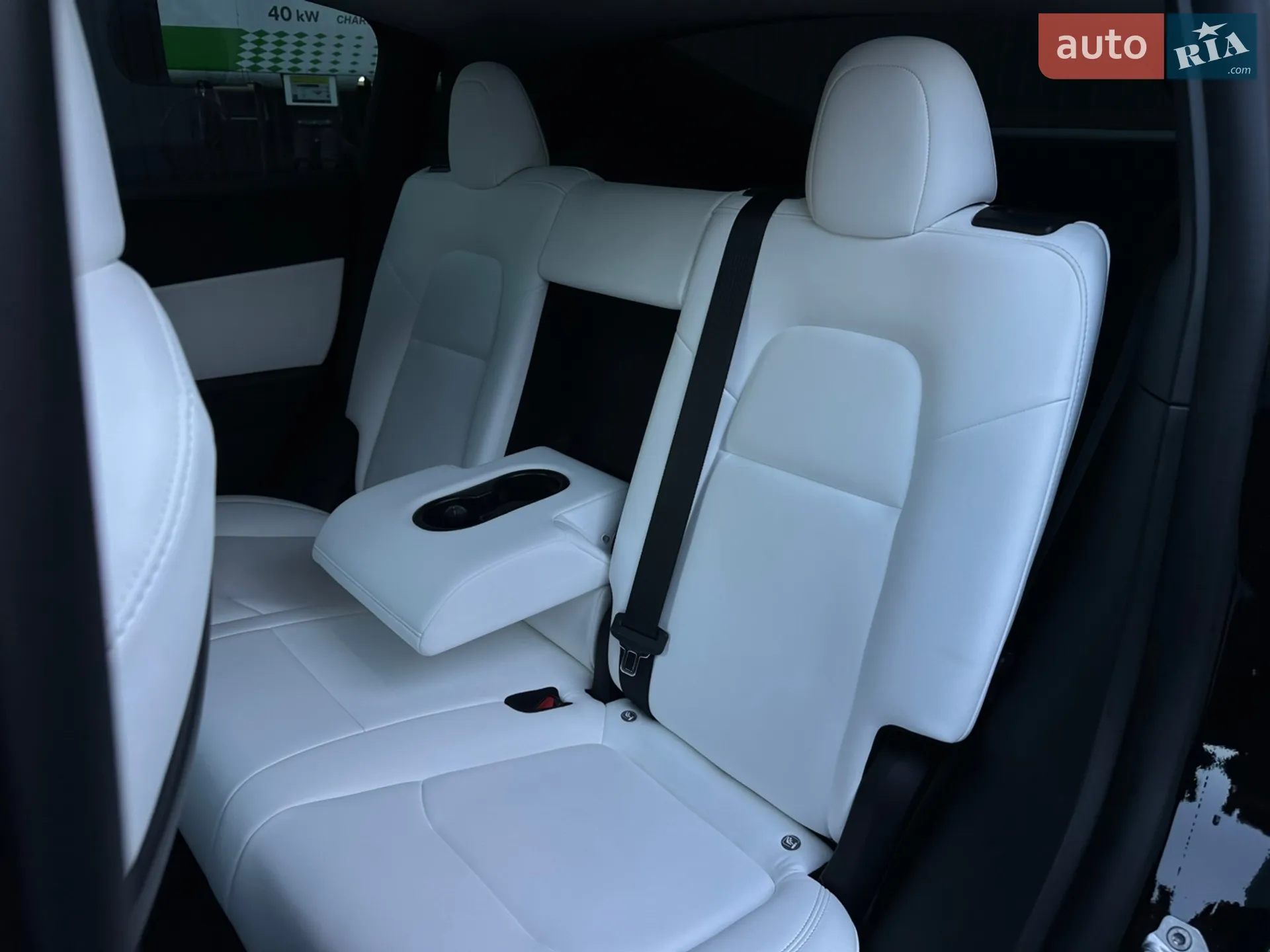 2022 Tesla Model Y - мініатюра 39