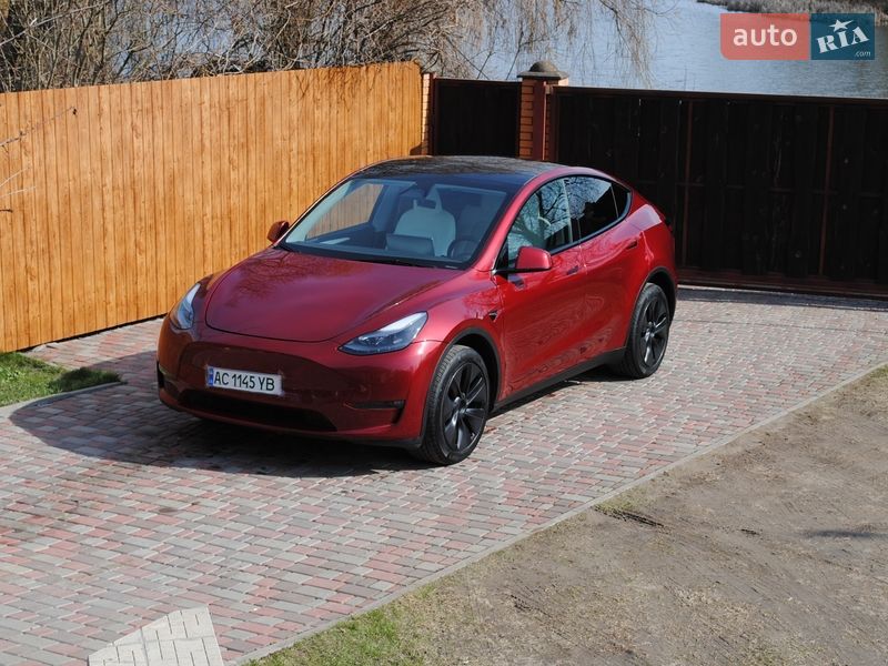 Позашляховик / Кросовер Tesla Model Y 2024 в Луцьку фото 4 Позашляховик / Кросовер Tesla Model Y 2024 в Луцьку
