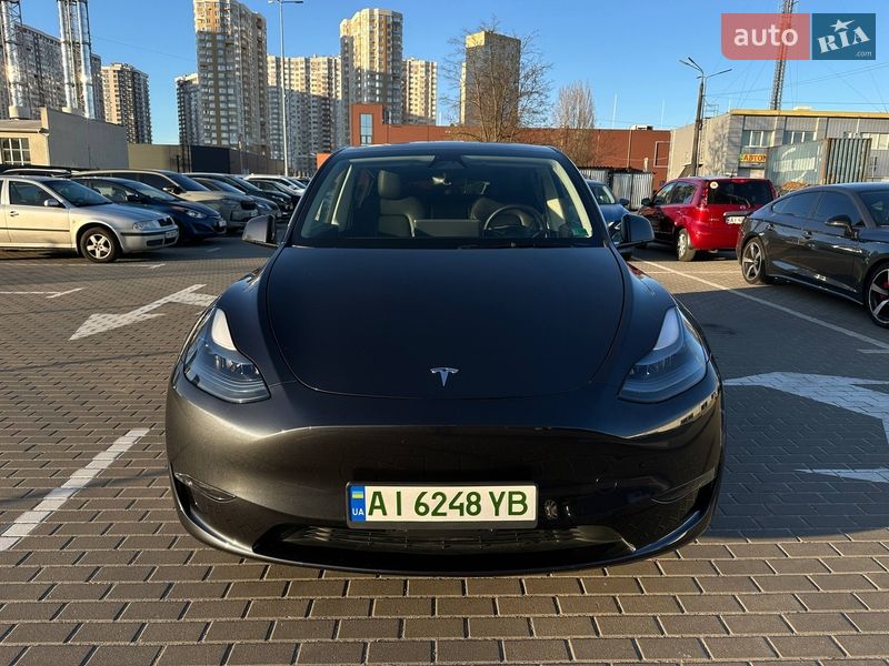 Tesla Model Y 2025 Tesla Model Y 2025