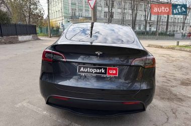 Внедорожник / Кроссовер Tesla Model Y 2025 в Киеве