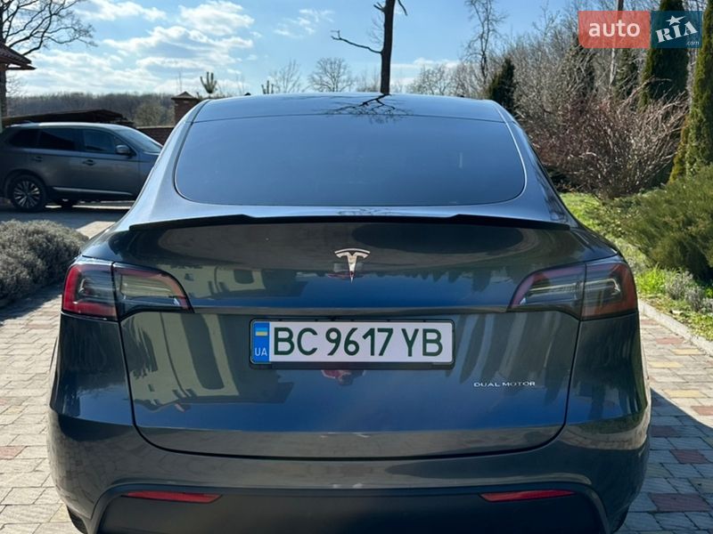 Внедорожник / Кроссовер Tesla Model Y 2023 в Львове