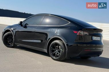 Внедорожник / Кроссовер Tesla Model Y 2023 в Львове