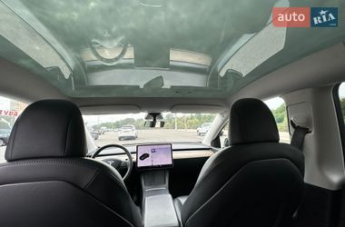 Позашляховик / Кросовер Tesla Model Y 2021 в Києві