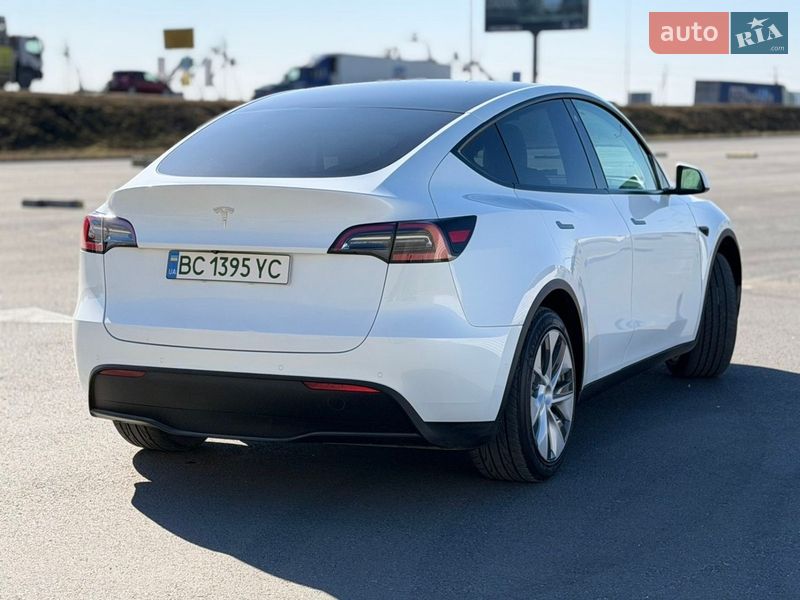 Внедорожник / Кроссовер Tesla Model Y 2021 в Львове