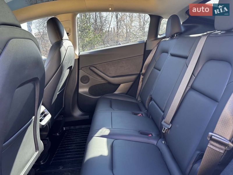 Внедорожник / Кроссовер Tesla Model Y 2024 в Киеве фото 30 Внедорожник / Кроссовер Tesla Model Y 2024 в Киеве