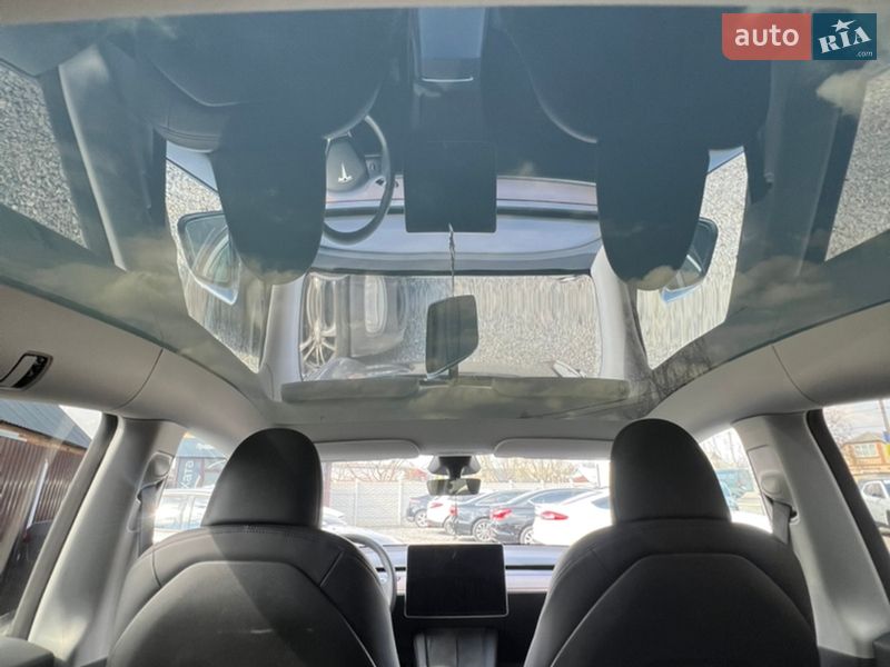 Внедорожник / Кроссовер Tesla Model Y 2025 в Дергачах