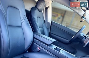 Позашляховик / Кросовер Tesla Model Y 2021 в Миколаєві