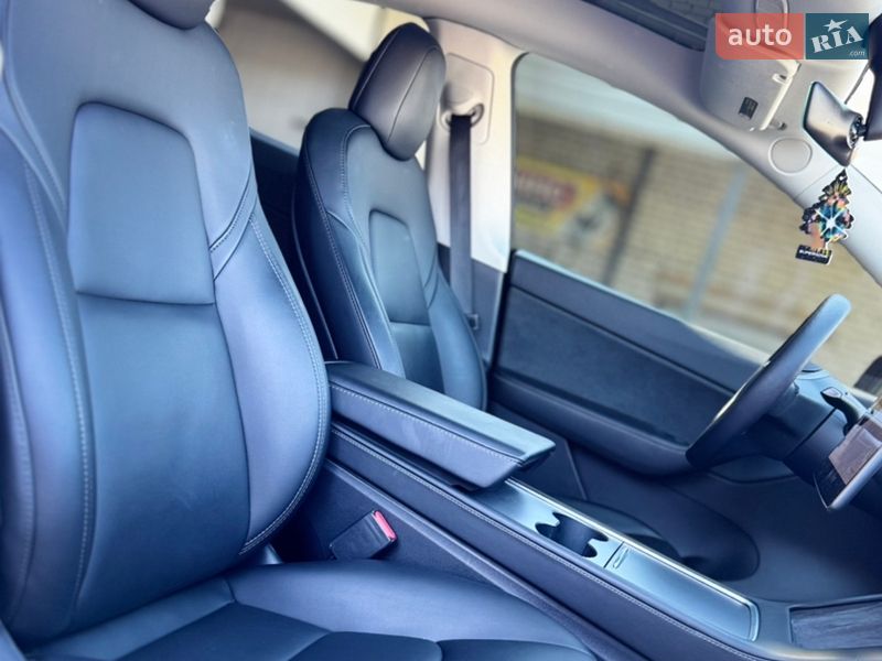 Позашляховик / Кросовер Tesla Model Y 2021 в Миколаєві