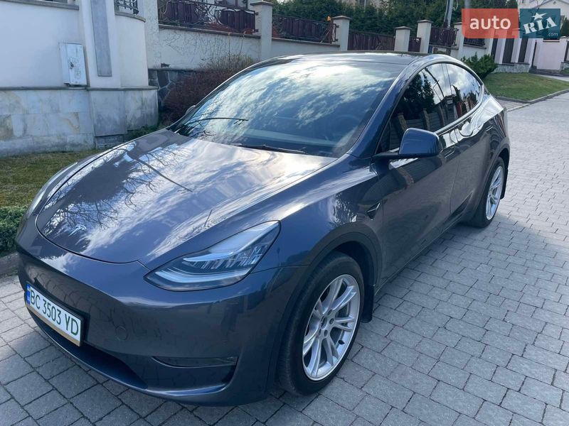 Внедорожник / Кроссовер Tesla Model Y 2023 в Львове