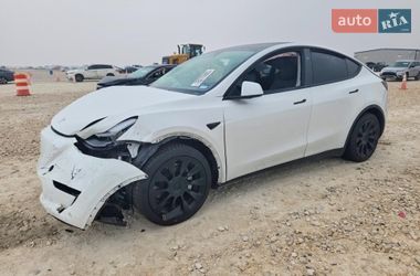 Внедорожник / Кроссовер Tesla Model Y 2023 в Киеве