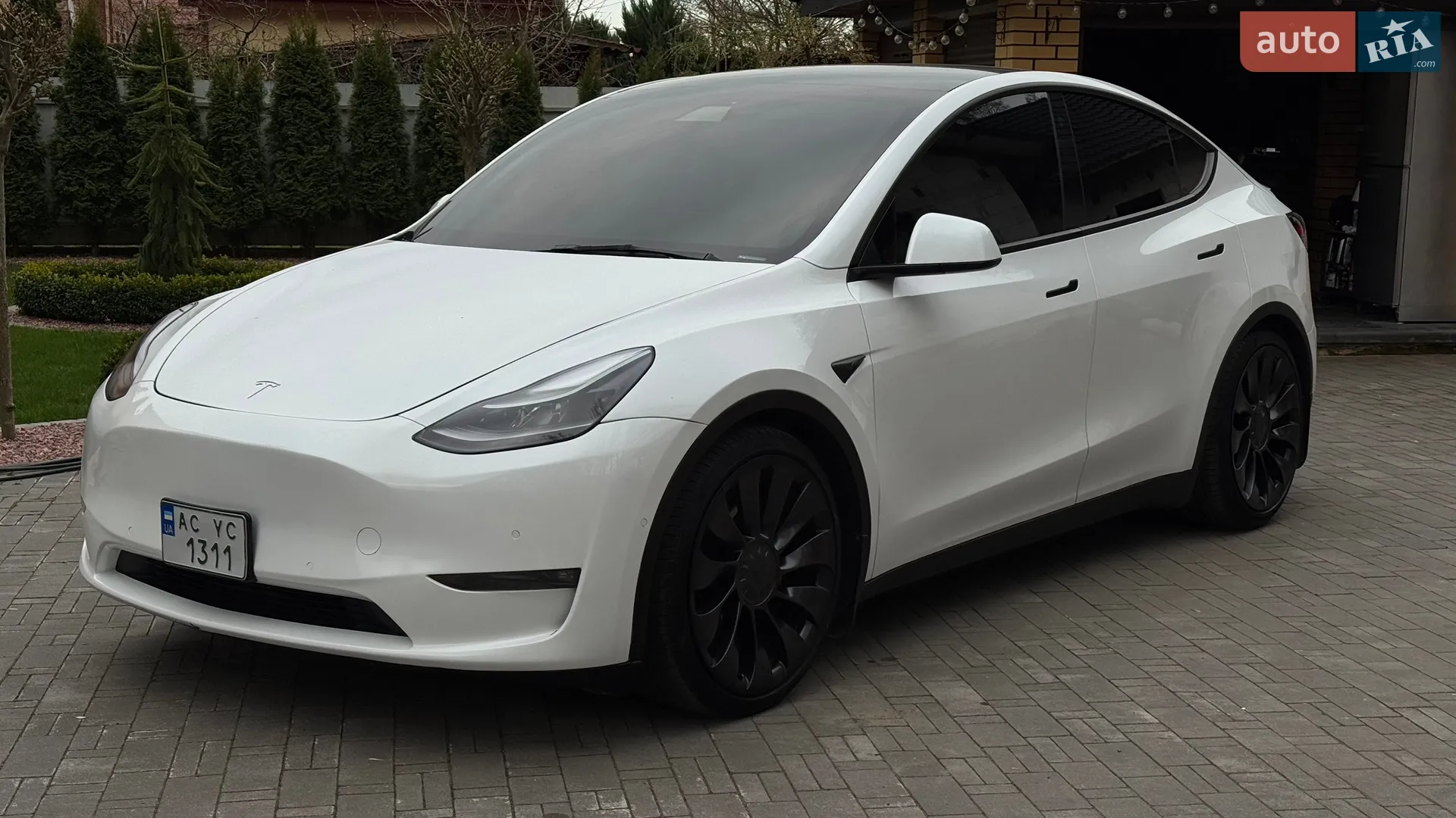 2022 Tesla Model Y - фото 1