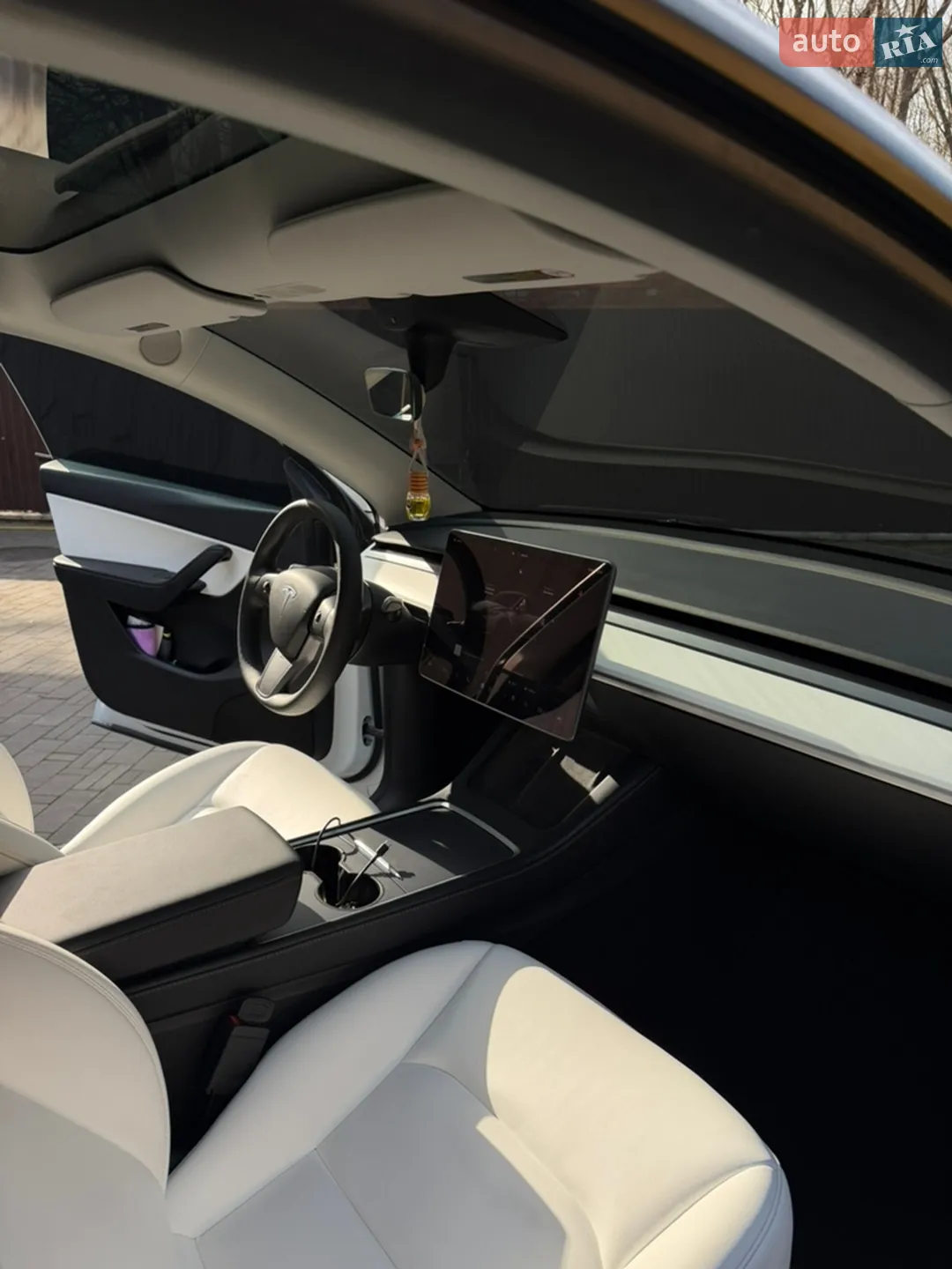2022 Tesla Model Y - мініатюра 19