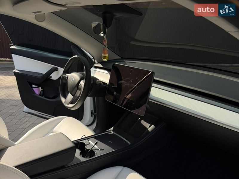 Внедорожник / Кроссовер Tesla Model Y 2022 в Владимире