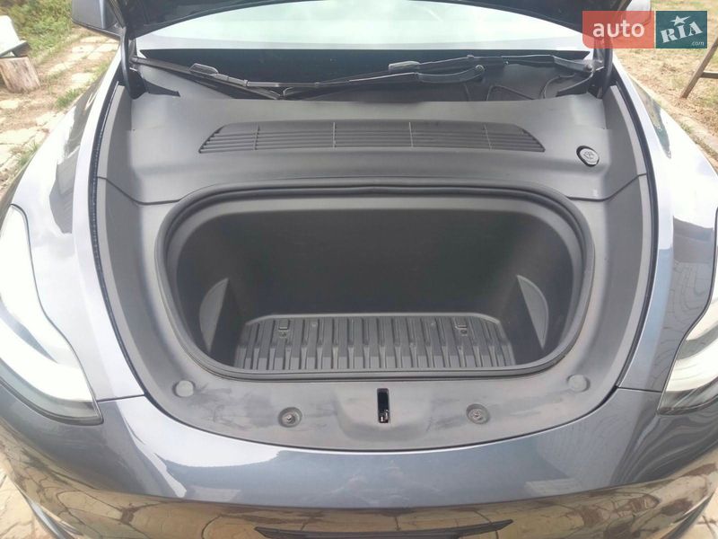 Внедорожник / Кроссовер Tesla Model Y 2023 в Переяславе