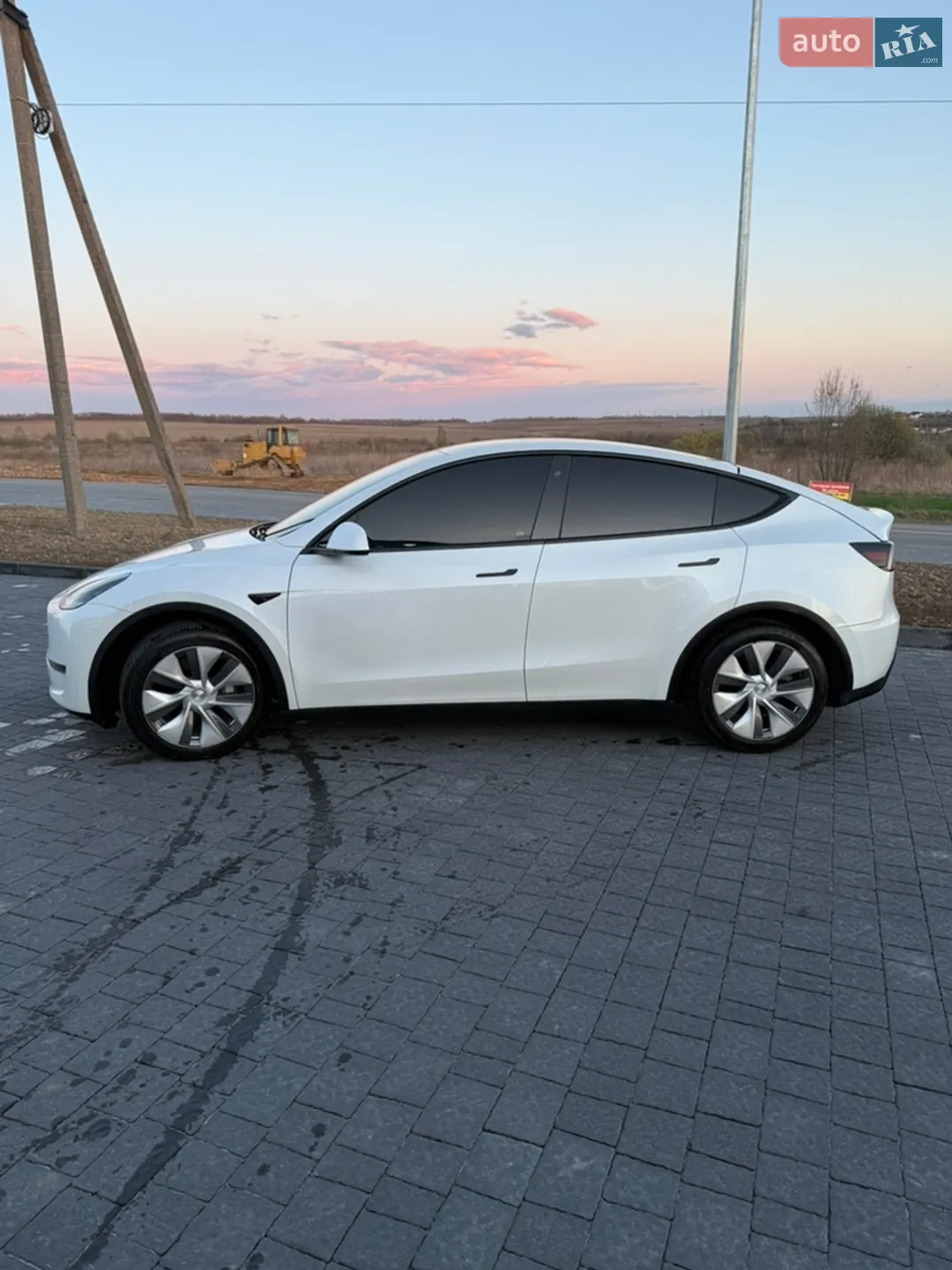 2020 Tesla Model Y - мініатюра 4