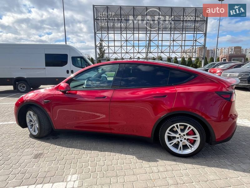Внедорожник / Кроссовер Tesla Model Y 2021 в Львове
