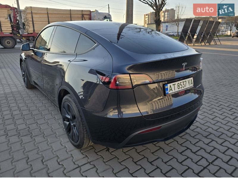 Внедорожник / Кроссовер Tesla Model Y 2024 в Ивано-Франковске