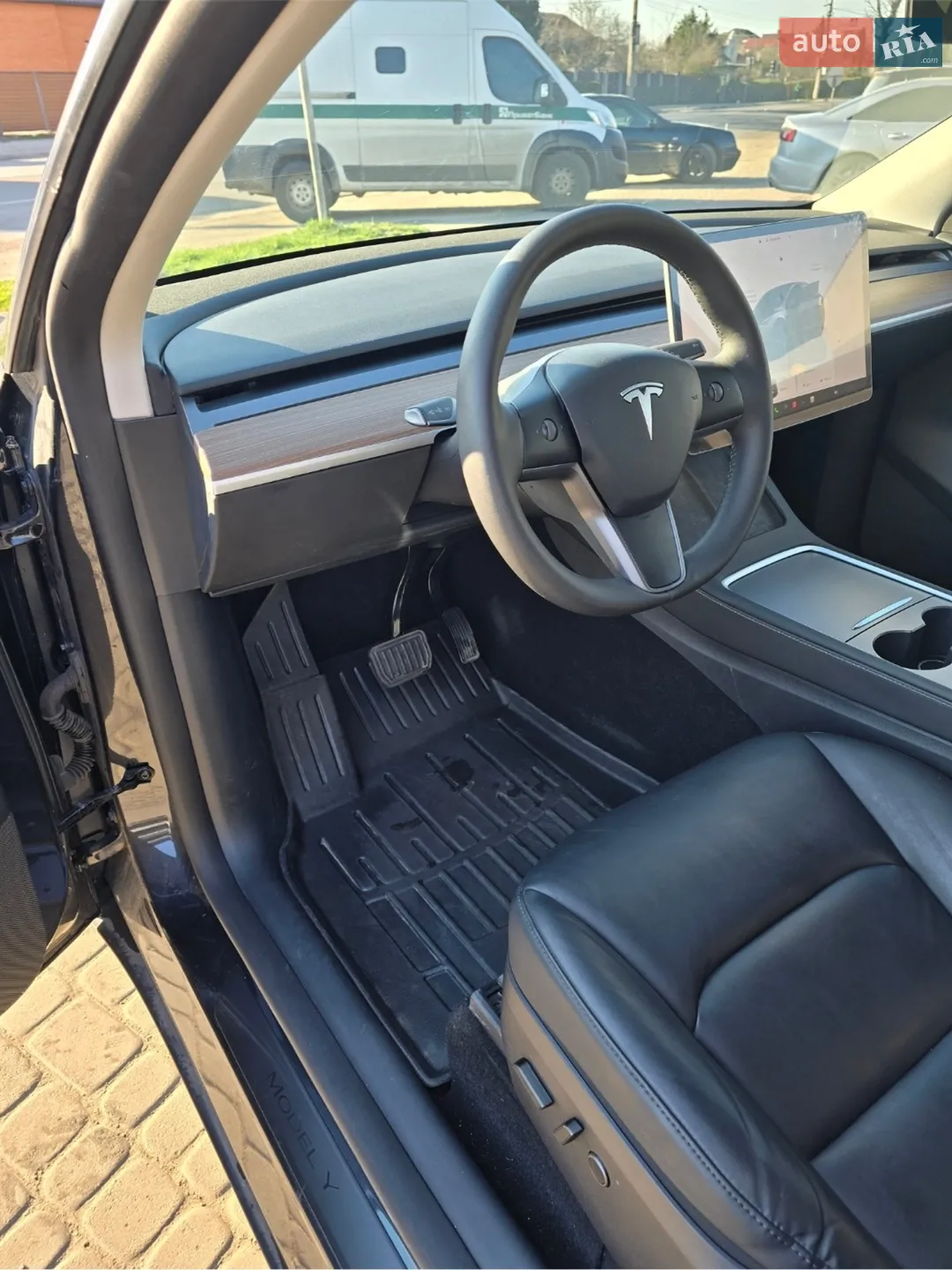 2024 Tesla Model Y - мініатюра 19