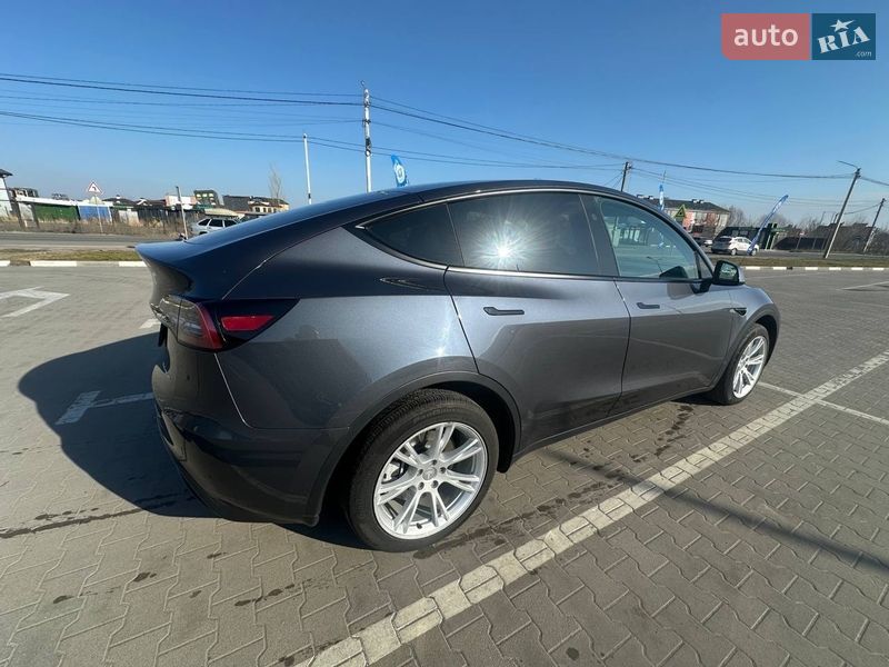 Позашляховик / Кросовер Tesla Model Y 2023 в Києві фото 12 Позашляховик / Кросовер Tesla Model Y 2023 в Києві