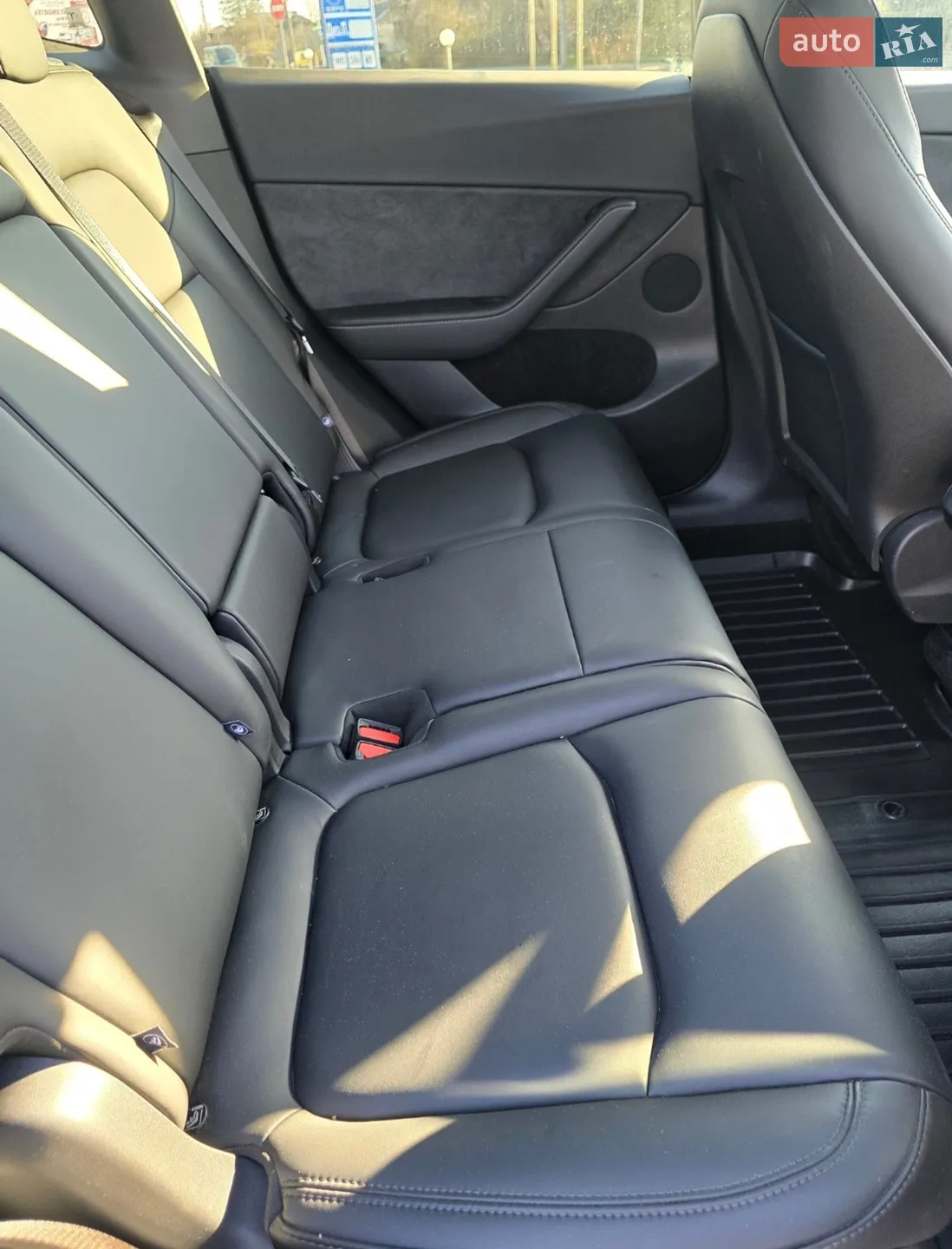 2024 Tesla Model Y - мініатюра 30