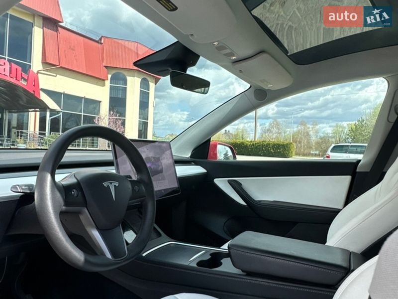 Позашляховик / Кросовер Tesla Model Y 2022 в Львові