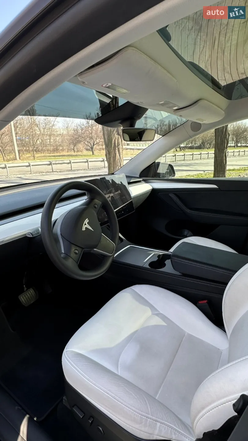 2024 Tesla Model Y - мініатюра 30