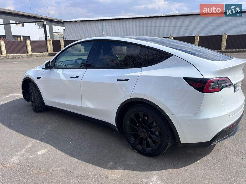 Позашляховик / Кросовер Tesla Model Y 2021 в Івано-Франківську