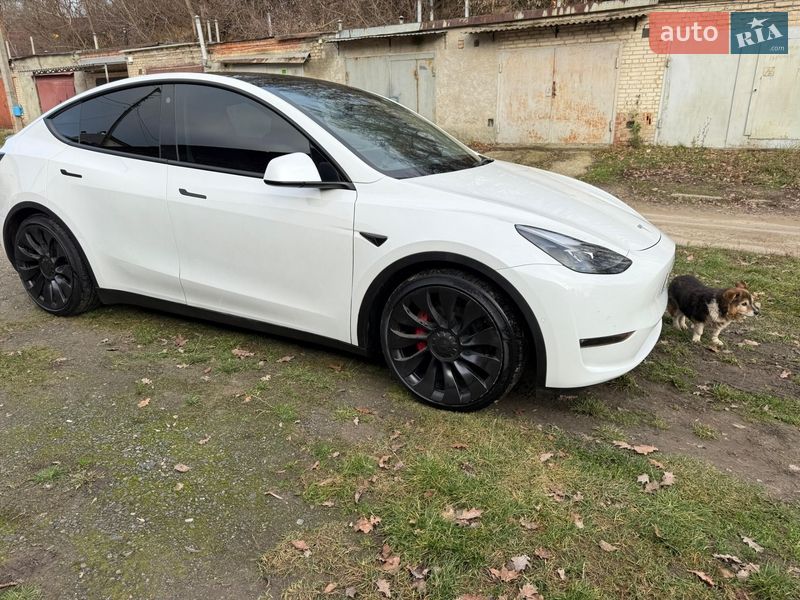 Tesla Model Y 2022