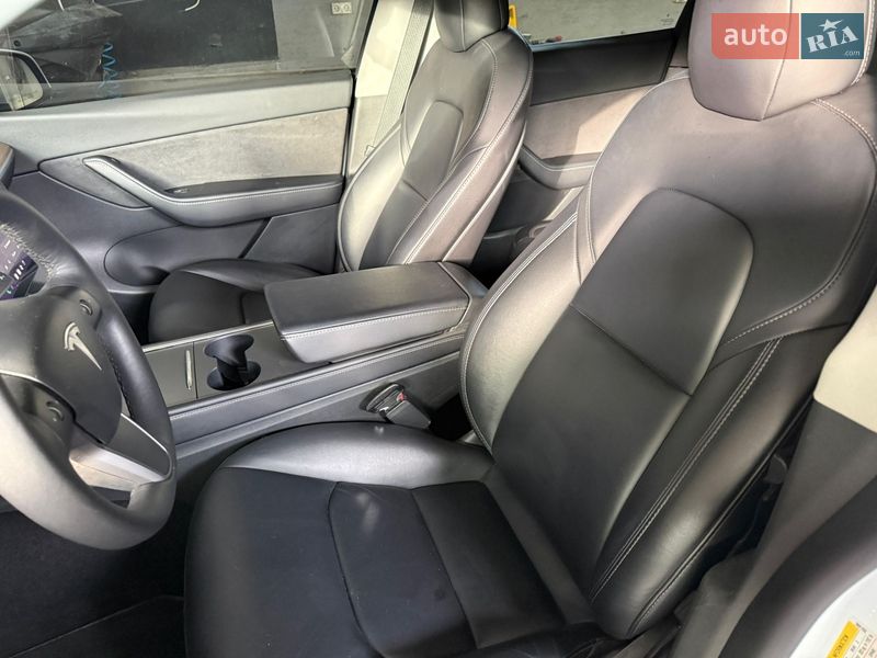 Внедорожник / Кроссовер Tesla Model Y 2022 в Сумах