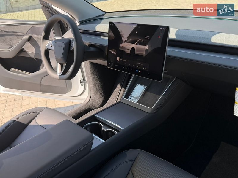 Внедорожник / Кроссовер Tesla Model Y 2025 в Днепре