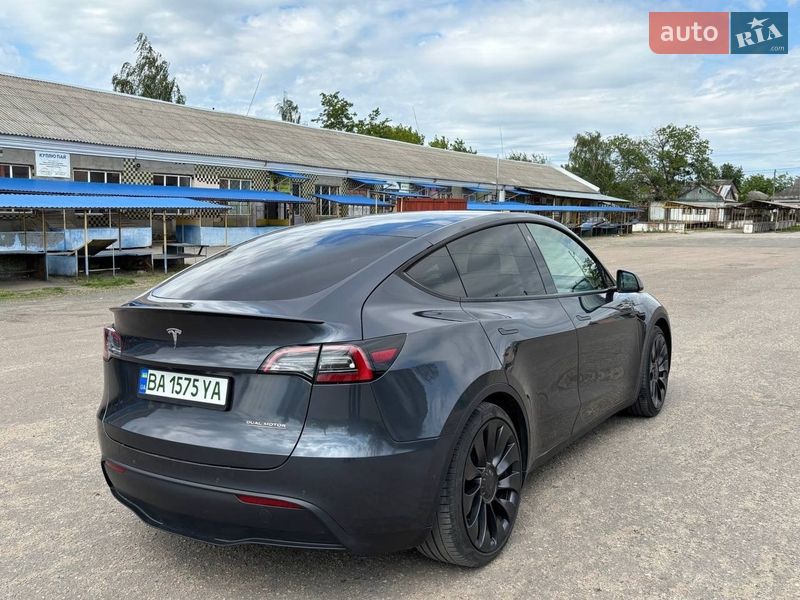 Внедорожник / Кроссовер Tesla Model Y 2022 в Саврани